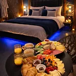 Coco Private And Jacuzzi Center Bed & Breakfast 4*