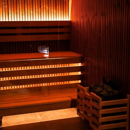 Coco Private Jacuzzi Center 3* Praha