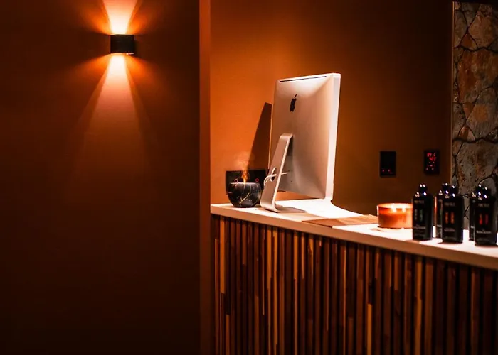 Coco Private And Jacuzzi Center Couette-café 4*