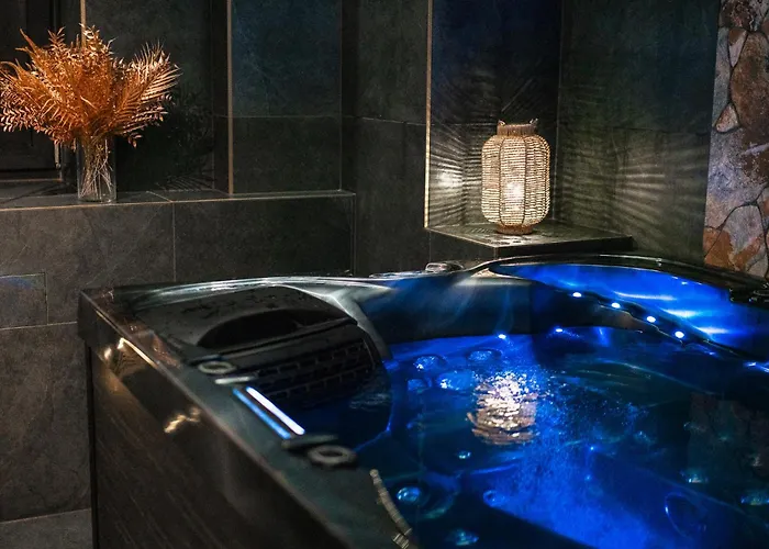 Coco Private And Jacuzzi Center